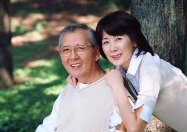 情人節,對於老年人來說,不在於是否有情人,而在乎是個有情人 情人節,對於老年人來說,不在於是否有情人,而在乎是個有情人