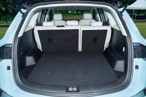 想買10萬級品質好的SUV，不妨看看這兩款，油耗低、空間大、安全