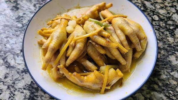 這樣做的雞爪太香了，軟爛脫骨，一出鍋濃濃的香味，好吃簡單