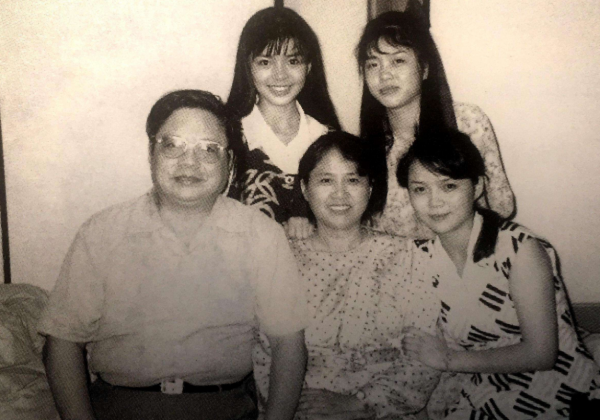 猛人朱迅：端盤洗廁所，簽約日本電臺，拍電影爆紅，入央視成花旦