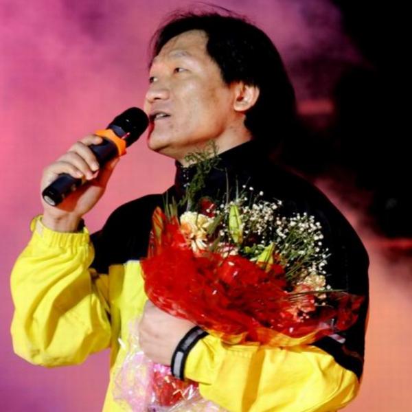 謝東：被傳是侯寶林私生子，王朔豪賭100萬，喊話侯耀華驗其真身