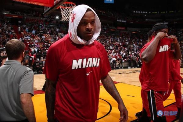 贏球屬性拉滿！塔克戰舊主22分鐘正負值高達+31 全場最高