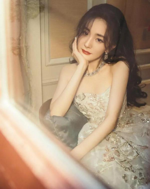 明星的美圖世界秀之女星楊冪 明星的美圖世界秀之女星楊冪