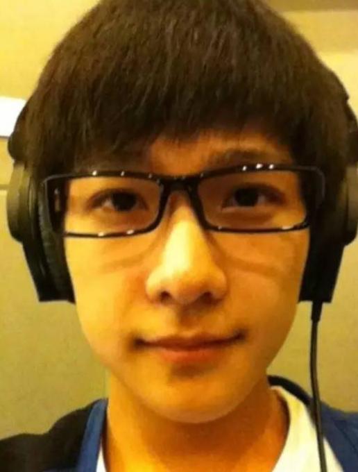 只有整容才能變臉？這些逆襲的男星，完美詮釋了“無痛變帥”