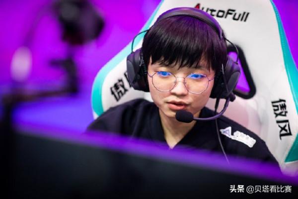 iboy新輔助不是寶藍，是預言家！微博關注曝光，TES小鵬直播漏勺