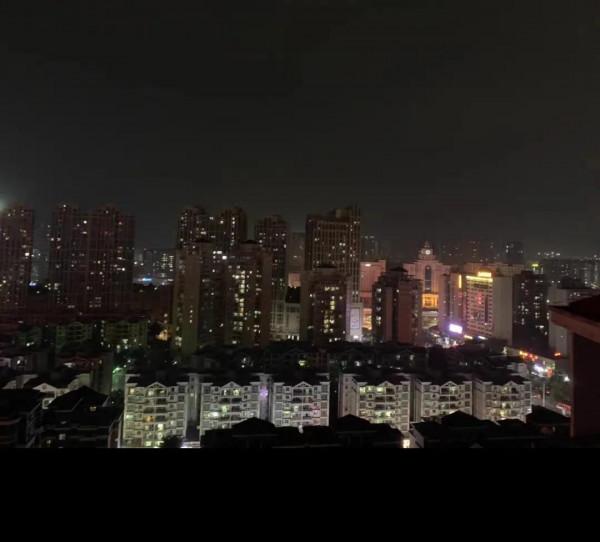 最便宜的5G手機,8+256G才不到1500元 最便宜的5G手機,8+256G才不到1500元