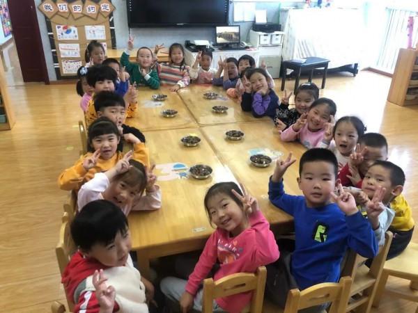 親近自然 收穫快樂——南獨樂河幼兒園小農場豐收啦 親近自然 收穫快樂——南獨樂河幼兒園小農場豐收啦