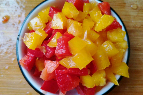 2022年夜飯選單出爐，5葷3素2涼上一桌，照著做，端上桌年味十足