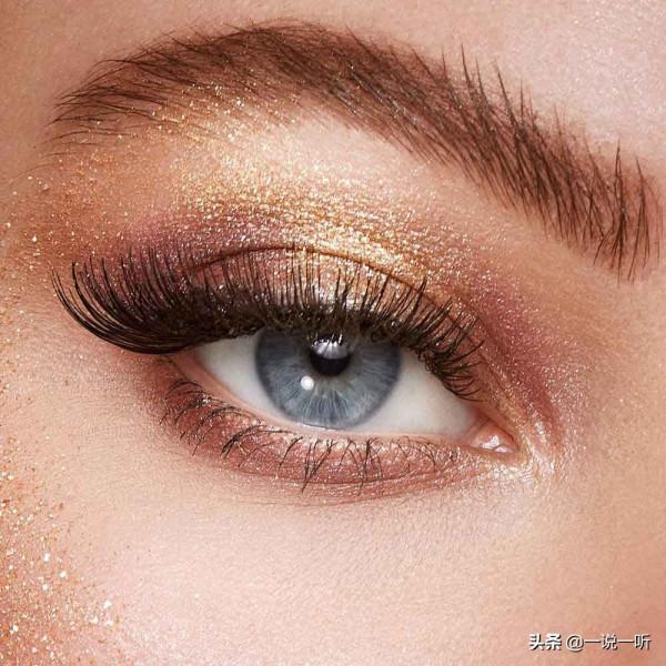 聖誕節和新年，我們會待在家裡，但我們會很時髦