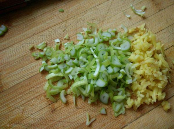 冬天貼膘!教你肘子的秘製做法,好吃過癮超美味,營養豐富很貼心 冬天貼膘!教你肘子的秘製做法,好吃過癮超美味,營養豐富很貼心