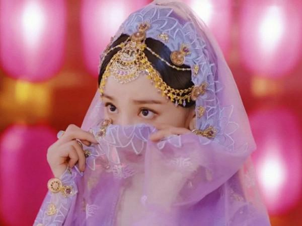 演技大爆發，這6位一人分飾多角出神入化，性格迥異讓人眼前一亮