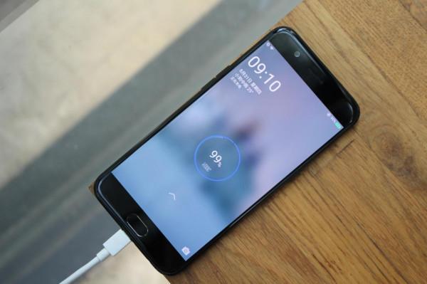 買安卓手機大有門道！貴的不一定就好用，關鍵能要摸清楚這3點