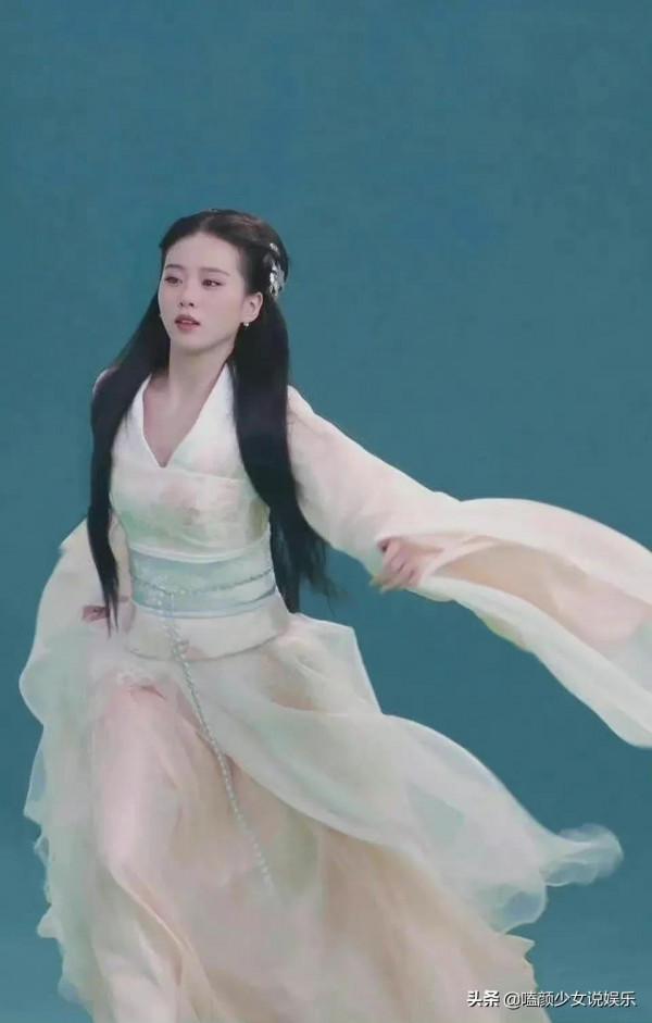 練練儀態吧，含胸駝背的古偶演員們，替身都比你們站得直