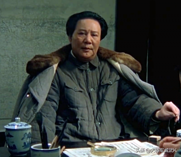 華野十萬人被五十萬國軍包圍,嚴峻時刻毛主席點撥粟裕,扭轉戰局 華野十萬人被五十萬國軍包圍,嚴峻時刻毛主席點撥粟裕,扭轉戰局