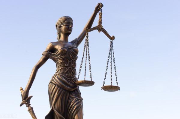 撿來的哥少年老成,妹卻因哥與父母住在一起而選擇與丈夫離婚 撿來的哥少年老成,妹卻因哥與父母住在一起而選擇與丈夫離婚