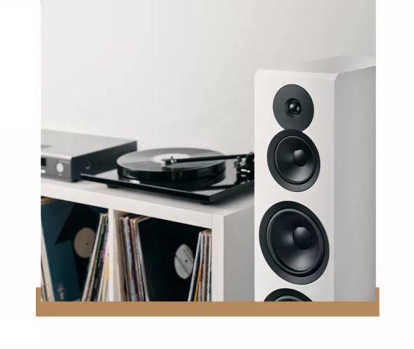 全新Emit詳解丨金屬與低音的美妙平衡碰撞 全新Emit詳解丨金屬與低音的美妙平衡碰撞