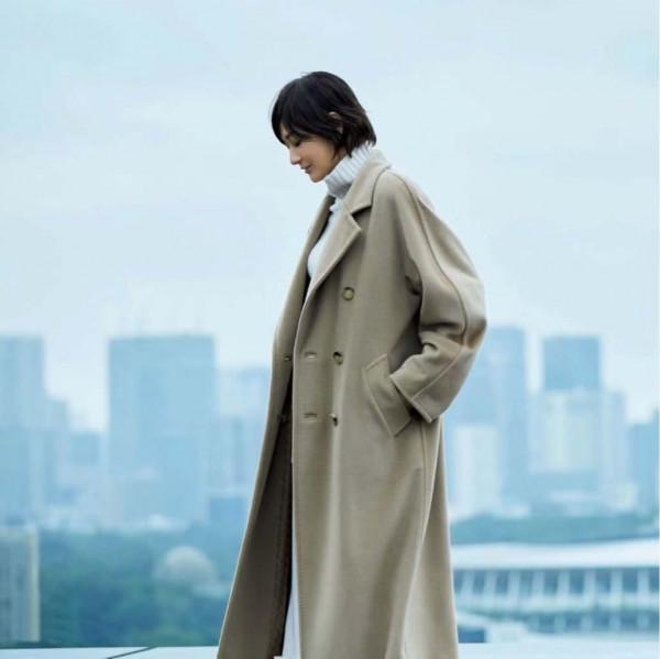 憑著“高雅穿搭”，50+的她美成一幅畫！3個精髓，帶你輕鬆取經