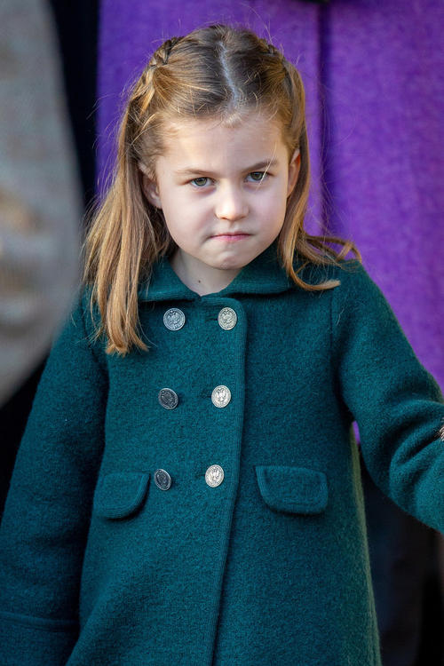 英國王室小精靈,王女夏洛特公主,還能成為第二個英國女王嗎? 英國王室小精靈,王女夏洛特公主,還能成為第二個英國女王嗎?