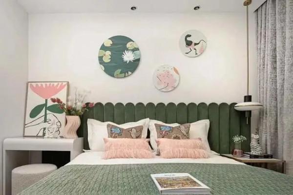 128平現代風三居室灰牆面綠畫，簡約時尚又好看