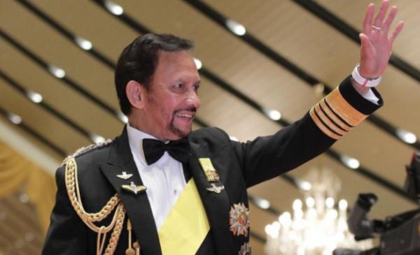 汶萊最帥王子堪比哈曼丹:母親和王后平起平坐,準王妃是豪門千金 汶萊最帥王子堪比哈曼丹:母親和王后平起平坐,準王妃是豪門千金