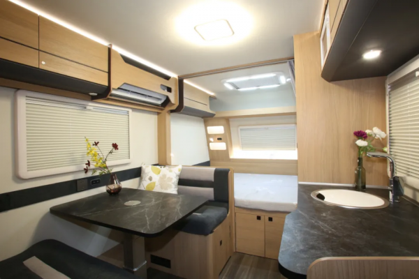 宇通T512拖掛尊享版 小身姿靈活暢行 適用性佈局 主打價效比和實用性