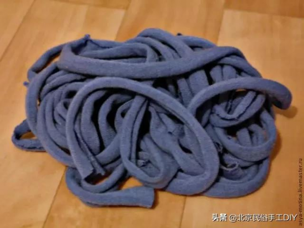 舊衣服丟了可惜！不如做一個漂亮的儲物筐，簡單而且實用