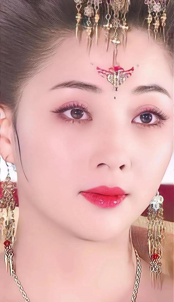 「殷桃」疏影仙音猶夢取