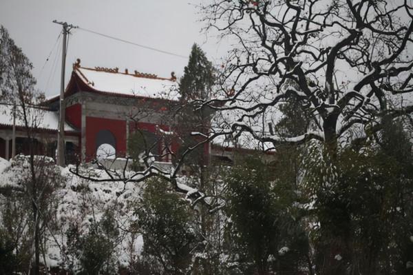 河南一景區極為冷門，名字充滿少數民族風格，山勢雄偉壯觀遊客少