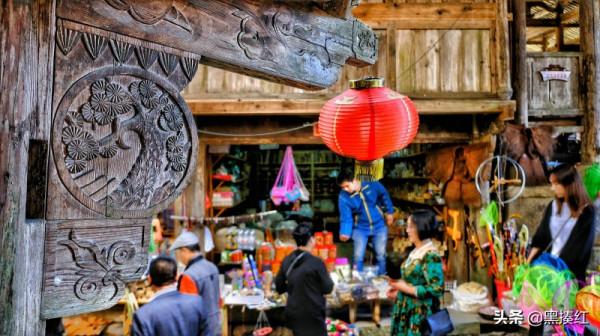 初遊新市古鎮，覺得這裡和烏鎮很像，後來才明白這“神似”的原因