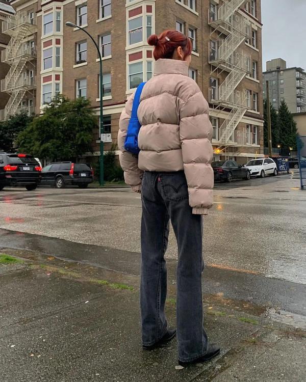 今冬流行“上短+下長”，小個子這樣穿，時髦又顯高