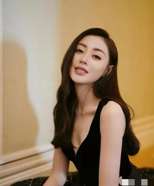 張天愛優雅氣質 張天愛優雅氣質