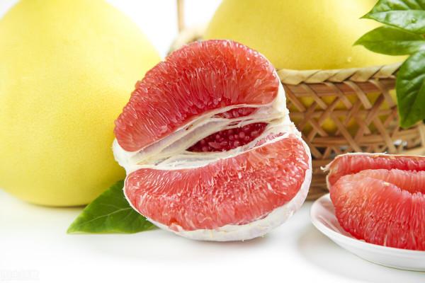 男子吃水果吃出腎衰竭，水果雖好，但有1類人2種水果建議不吃為好