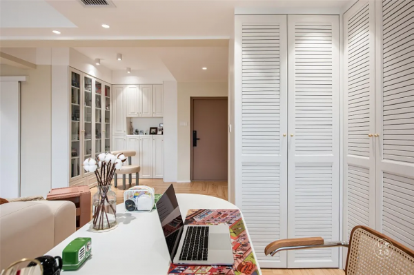 獨居女生的家長啥樣？餐廳變玄關，小清新混搭風也太美了