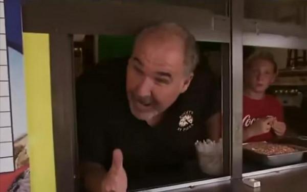 兩夫妻很會過日子,有車不開,騎腳踏車,每月去外面購物一次 兩夫妻很會過日子,有車不開,騎腳踏車,每月去外面購物一次