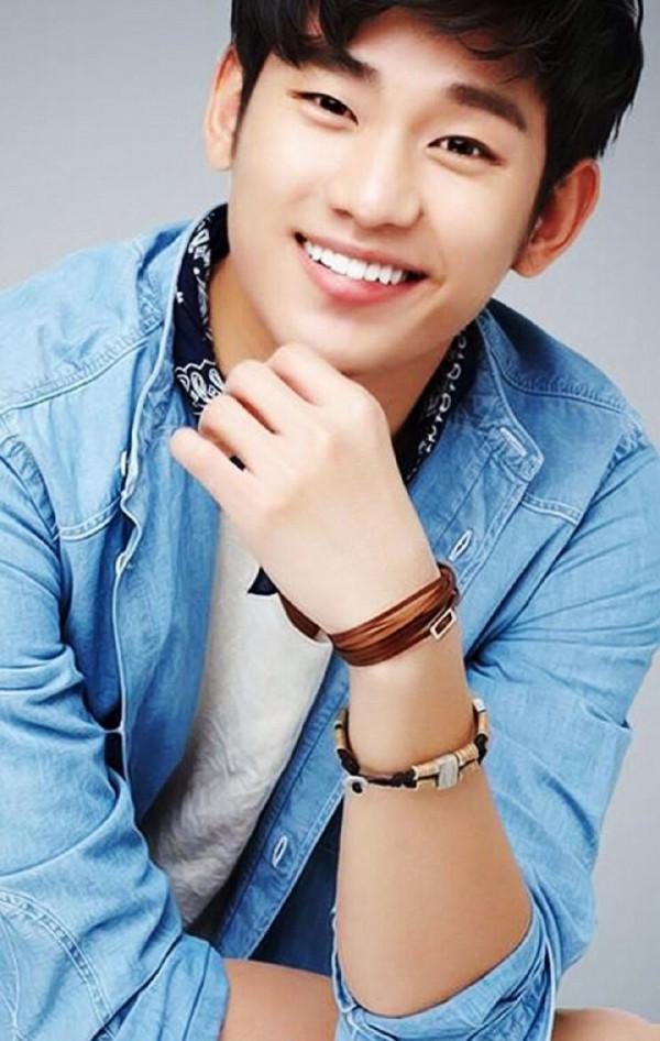 10.21劇:《突圍》開播,閆妮,靳東,範丞丞,林彥俊,金秀賢 10.21劇:《突圍》開播,閆妮,靳東,範丞丞,林彥俊,金秀賢