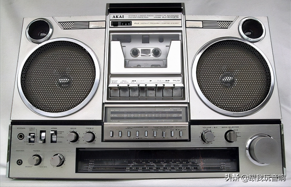 雅佳 AKAI AJ-500FS 4波段收音機，單卡帶四喇叭收錄機音響