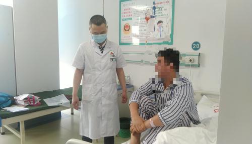 痛風醫生王巍幫助愛喝飲料小夥正常生活