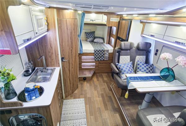 星球命名的旅行車？顏值高，功能強，空間也大，6人食宿很簡單