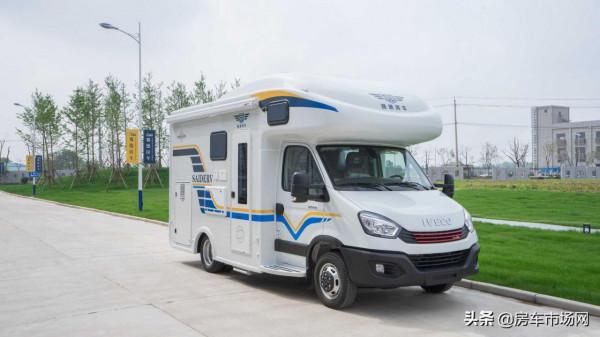 一家子旅遊的房車!1000鋰電280清水,有洗衣機能做飯三床睡5口 一家子旅遊的房車!1000鋰電280清水,有洗衣機能做飯三床睡5口