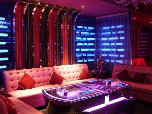 我在娛樂場所不為人知的故事之咎由自取