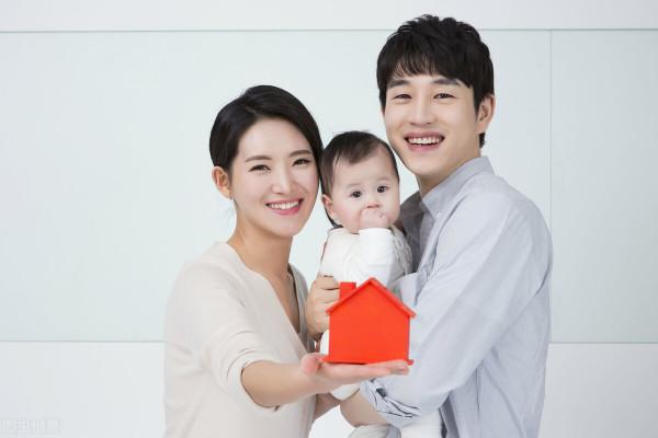 你還在為孩子吃手發愁？聰明的父母這麼做