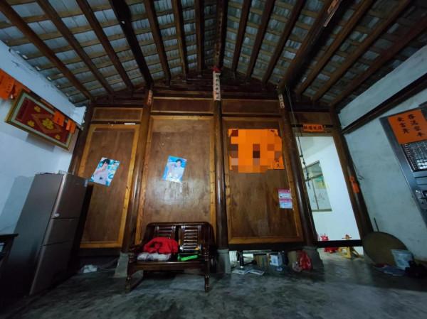 老房子裡的明星貼紙