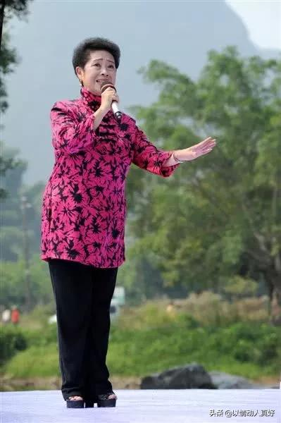 黃婉秋17歲演《劉三姐》,名揚天下一生幸福,男主角情感滄桑有淚 黃婉秋17歲演《劉三姐》,名揚天下一生幸福,男主角情感滄桑有淚