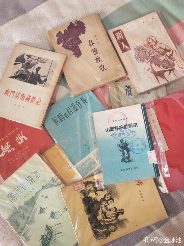 餘淘書三十年，始終堅持“菲飲食、惡衣裳、減奉祿、買書讀”