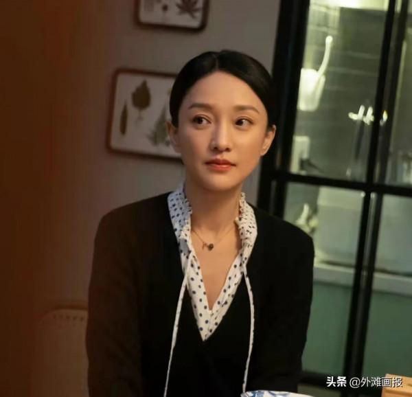 周迅在《小敏家》裡的好衣品,不只靠堆大牌 周迅在《小敏家》裡的好衣品,不只靠堆大牌