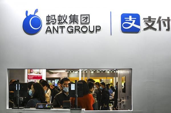 2021年過去，資本、地產、娛樂圈紛紛倒下，未來中國怎麼走？