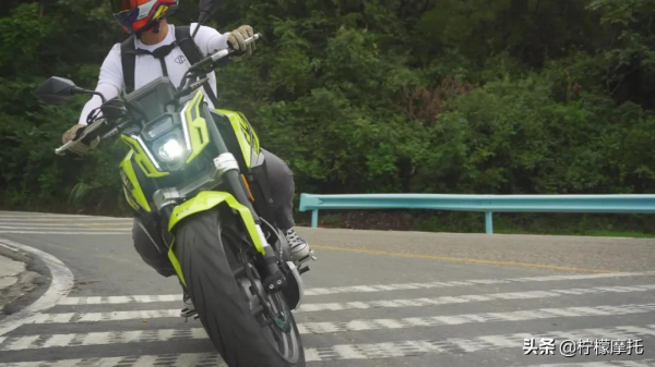 能打85分，高金第一款街車FLAME500試駕報告