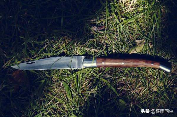 揹包客、徒步旅行如何選擇戶外刀具，教會你鑑別刀鋼的型別與特性