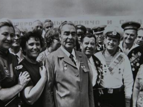 勃列日涅夫逝世，我方是否要參加葬禮？鄧公用一妙招緩和中蘇關係