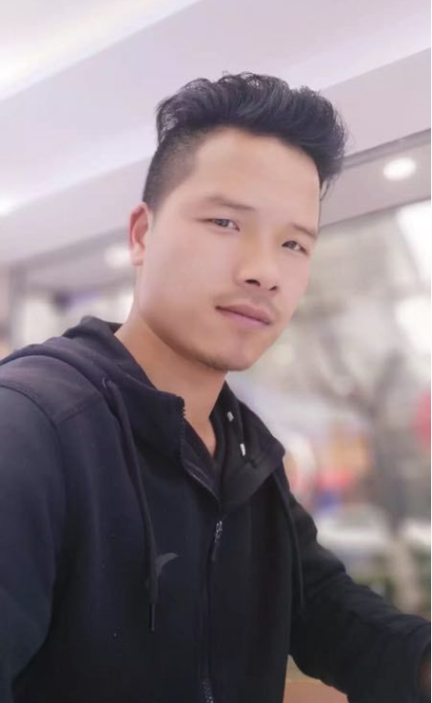 《霞光》中的甄精細，成了毛衛寧導演的御用演員，合作過5次